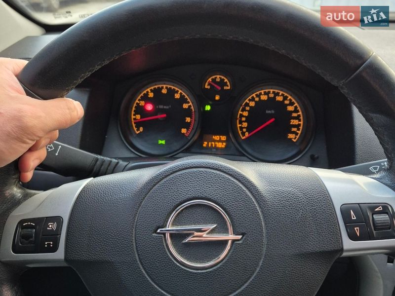 Седан Opel Astra 2011 в Харкові