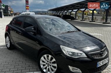 Хэтчбек Opel Astra 2010 в Львове