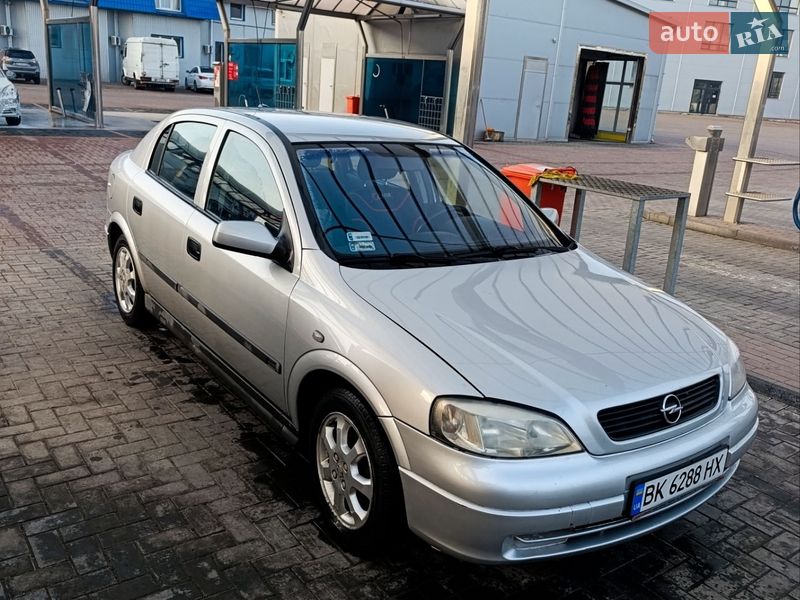 Хэтчбек Opel Astra 2001 в Ровно