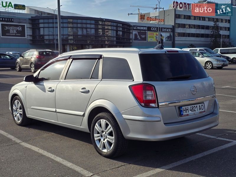 Универсал Opel Astra 2009 в Одессе