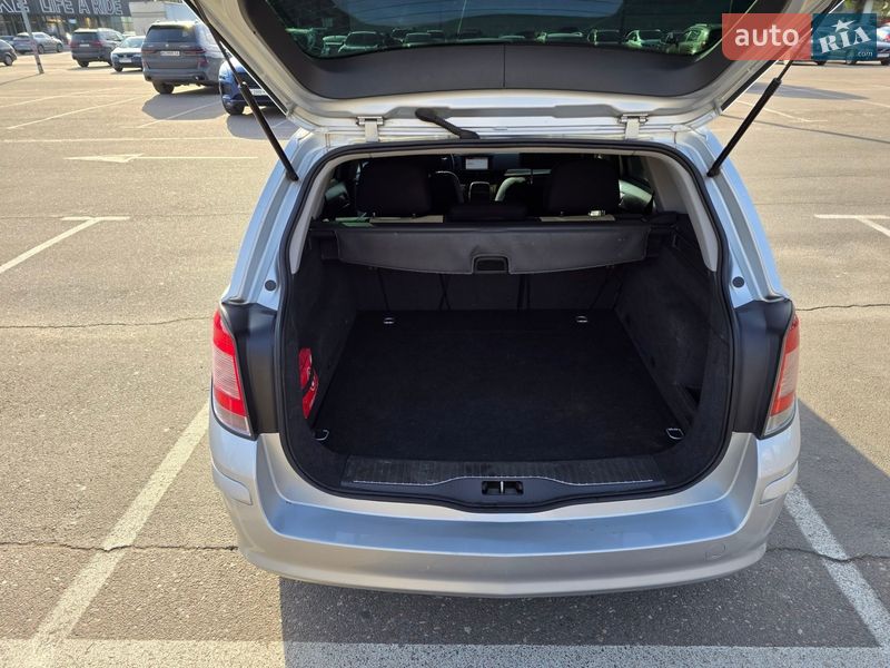 Универсал Opel Astra 2009 в Одессе