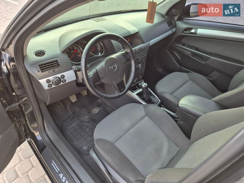 Универсал Opel Astra 2006 в Ивано-Франковске