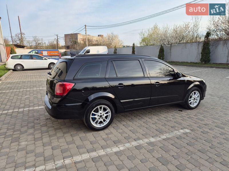 Универсал Opel Astra 2006 в Ивано-Франковске