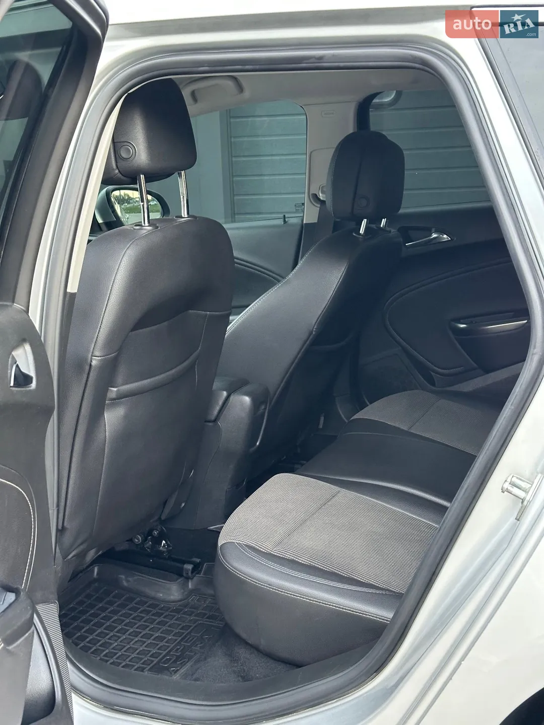 2012 Opel Astra - мініатюра 23