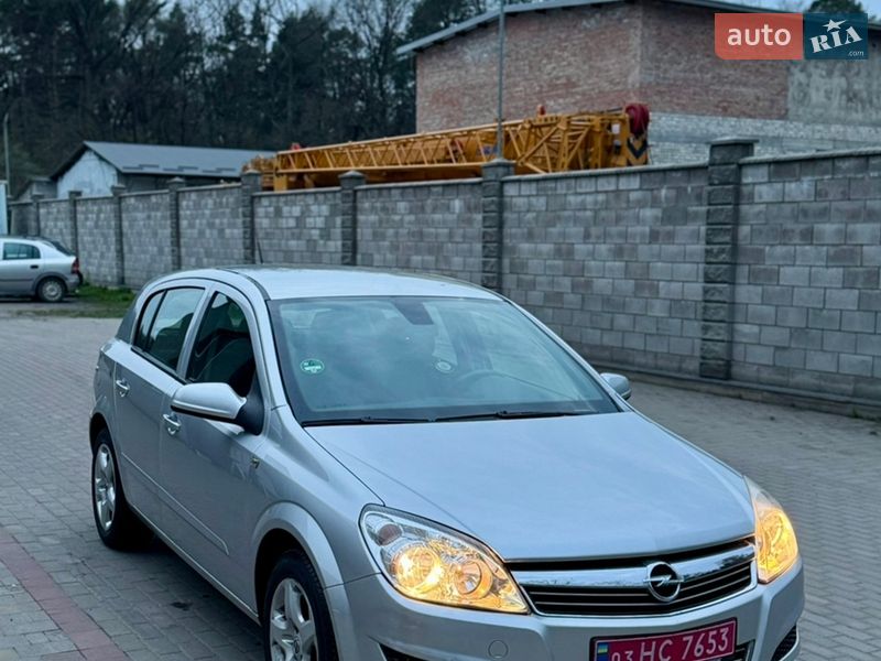 Хетчбек Opel Astra 2008 в Луцьку