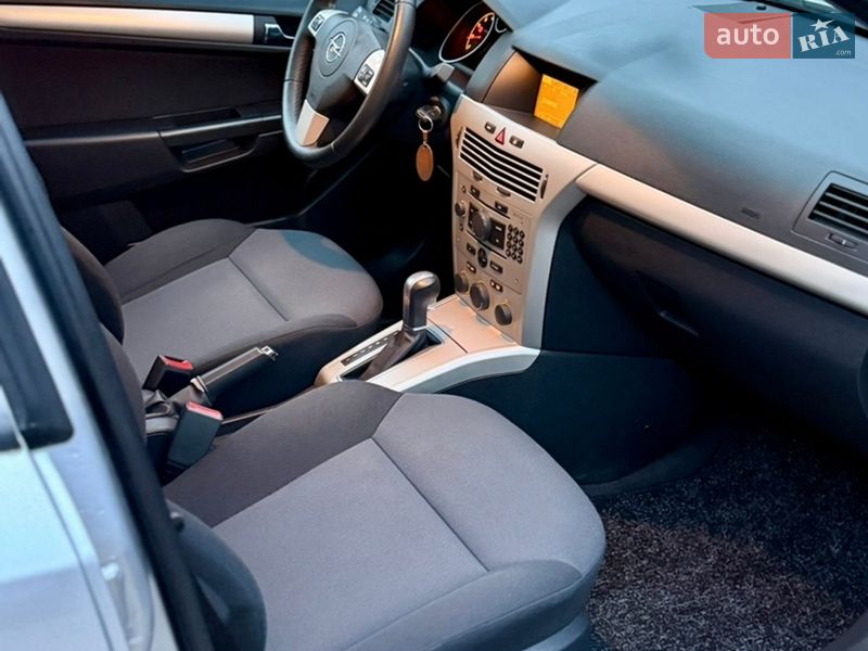 Хетчбек Opel Astra 2008 в Луцьку