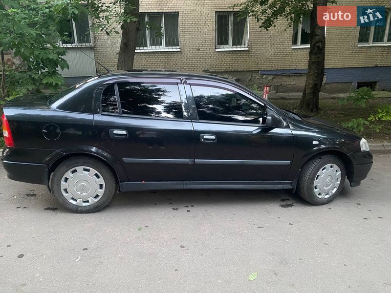 Opel Astra 2006