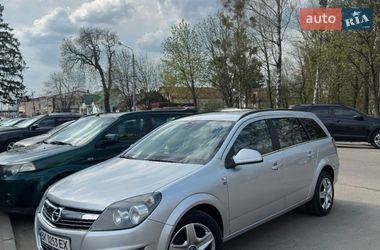 Універсал Opel Astra 2010 в Березному