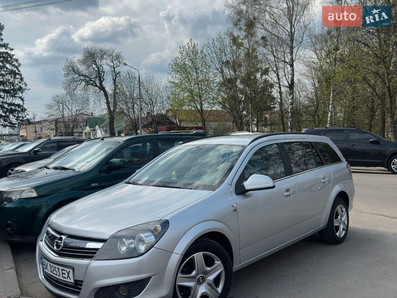 Opel Astra 2010