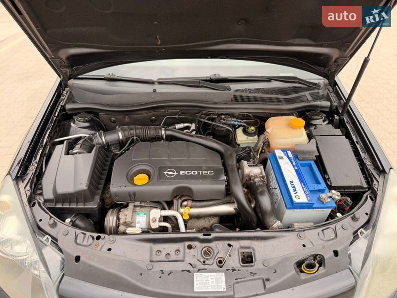 Хэтчбек Opel Astra 2004 в Дрогобыче