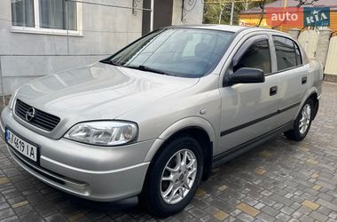 Седан Opel Astra 2005 в Врадиевке