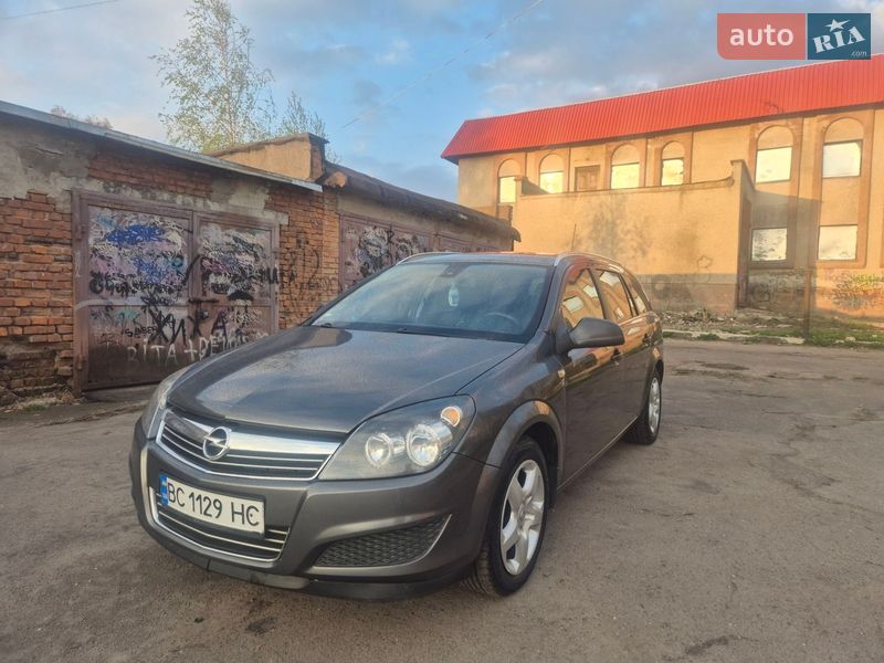 Opel Astra 2010