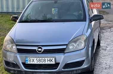 Хетчбек Opel Astra 2004 в Чорному Острові