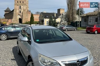 Универсал Opel Astra 2010 в Луцке