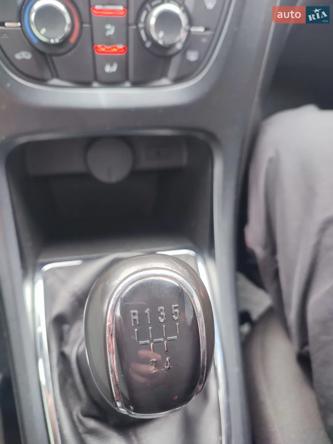 2011 Opel Astra - мініатюра 37