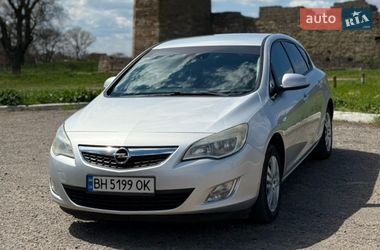 Хэтчбек Opel Astra 2011 в Белгороде-Днестровском