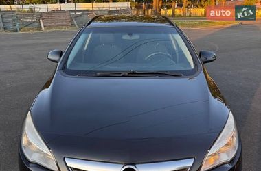 Універсал Opel Astra 2011 в Чернігові