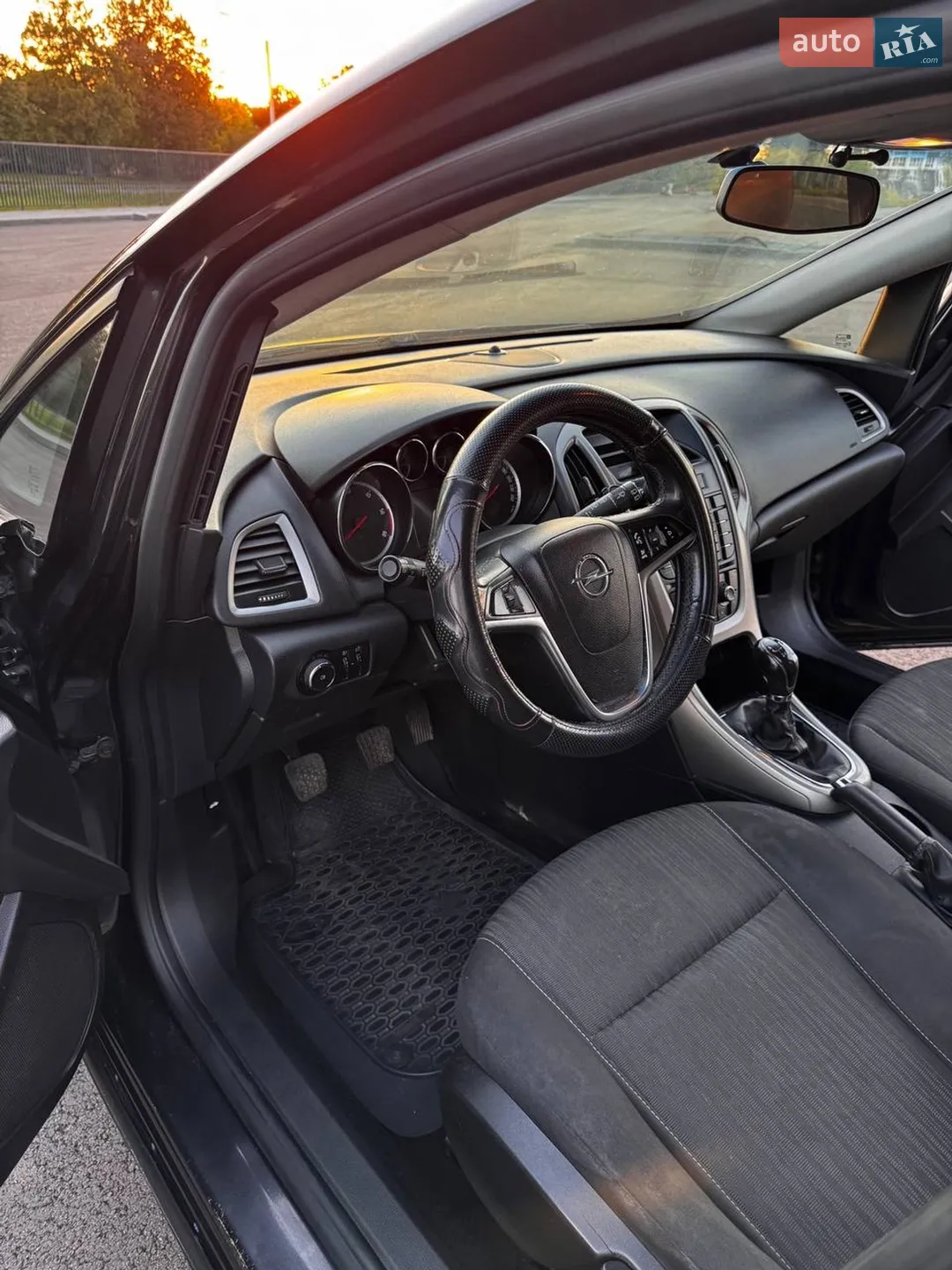 2011 Opel Astra - мініатюра 14