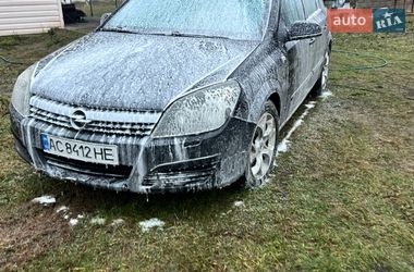 Хэтчбек Opel Astra 2004 в Любешове