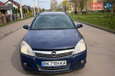 Универсал Opel Astra 2008 в Здолбунове