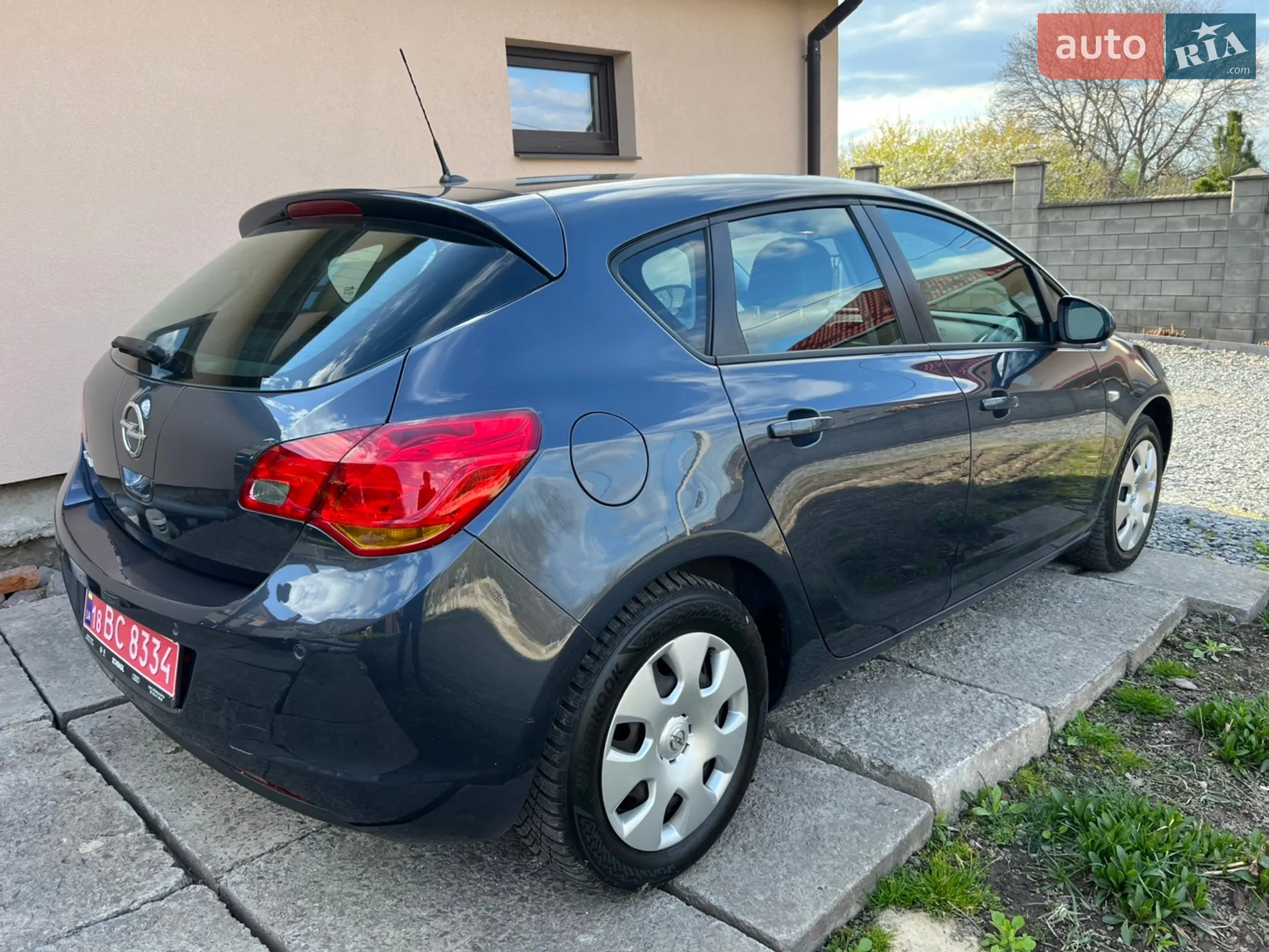 2010 Opel Astra - мініатюра 2