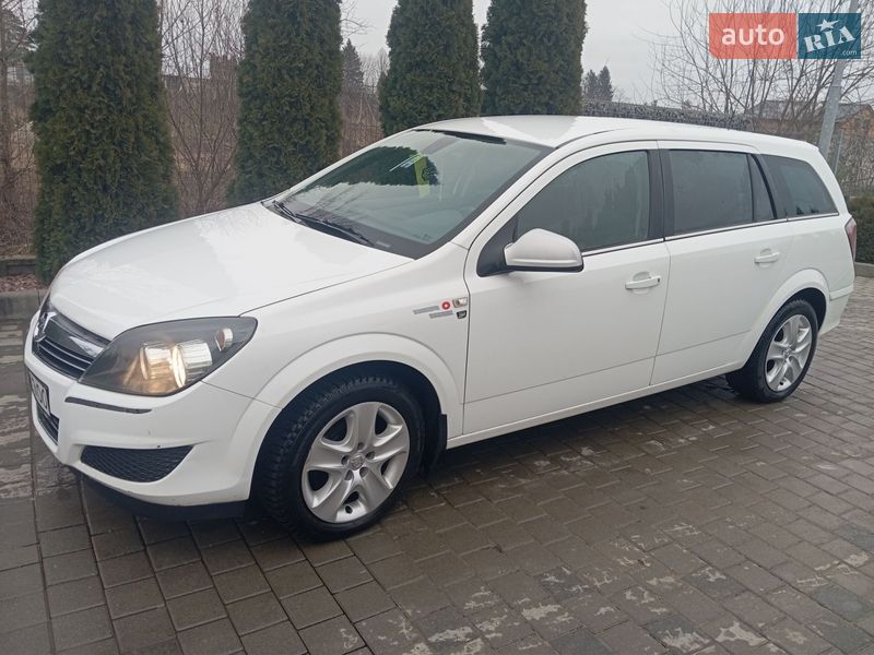 Opel Astra 2010