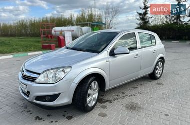 Хетчбек Opel Astra 2011 в Тернополі