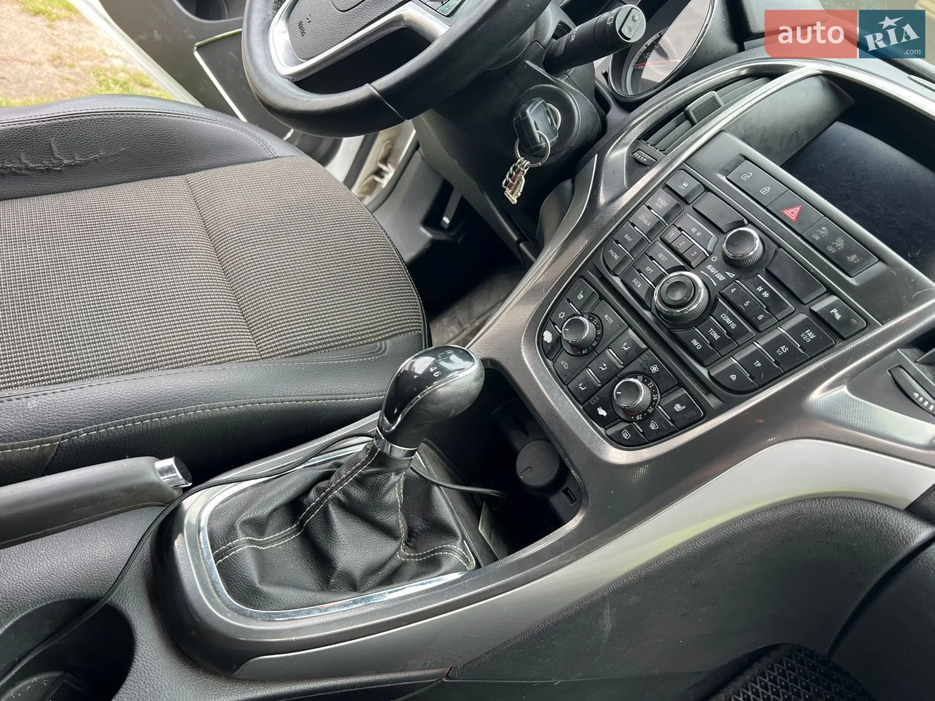 2011 Opel Astra - мініатюра 12