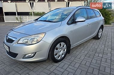 Універсал Opel Astra 2011 в Запоріжжі