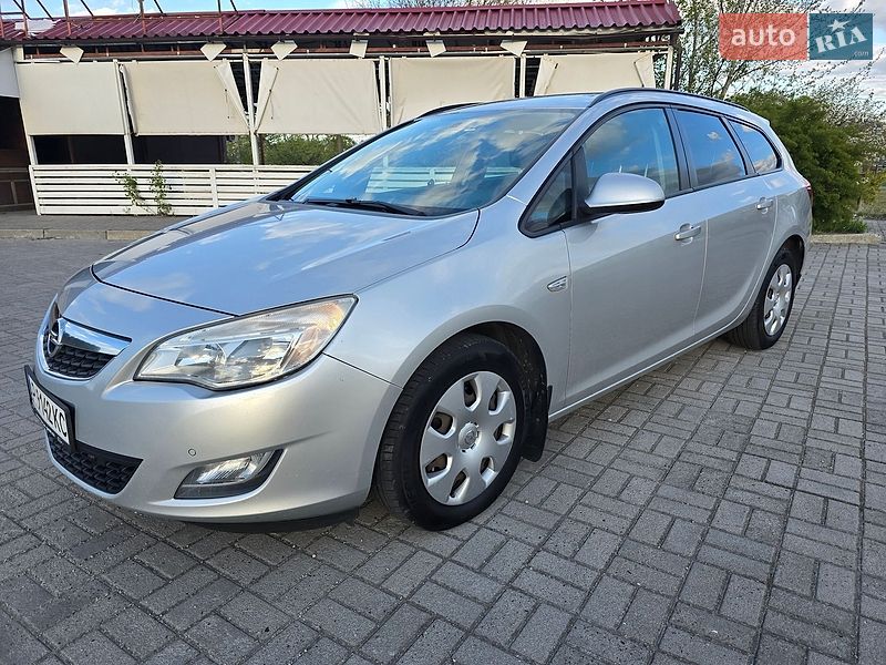 Opel Astra 2011 Opel Astra 2011