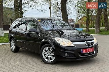 Універсал Opel Astra 2008 в Чернівцях