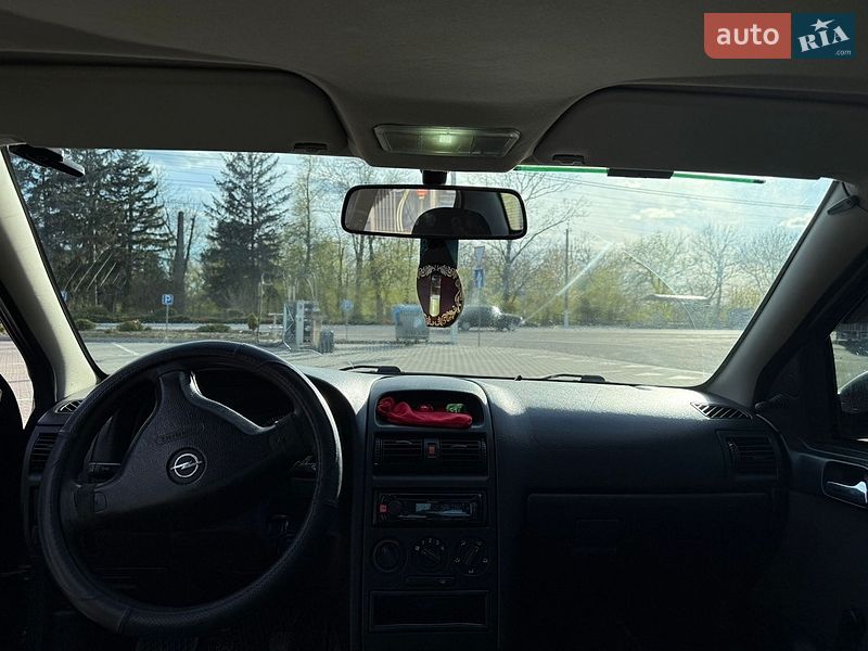 Седан Opel Astra 2008 в Ладыжине