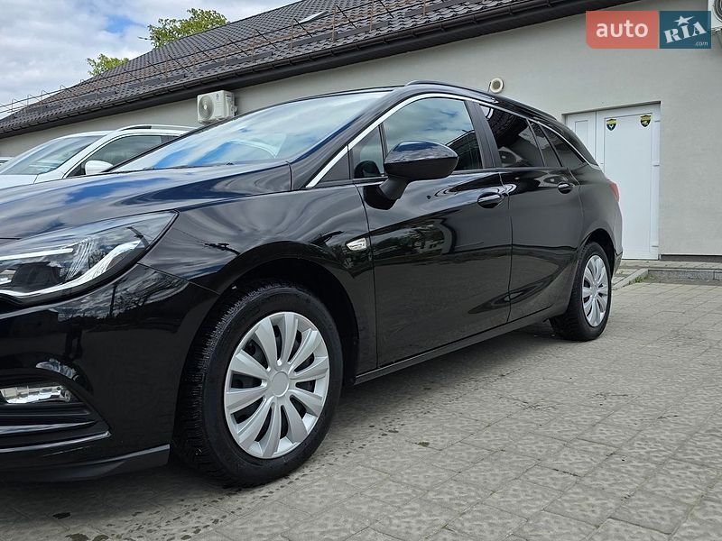 Универсал Opel Astra 2018 в Львове