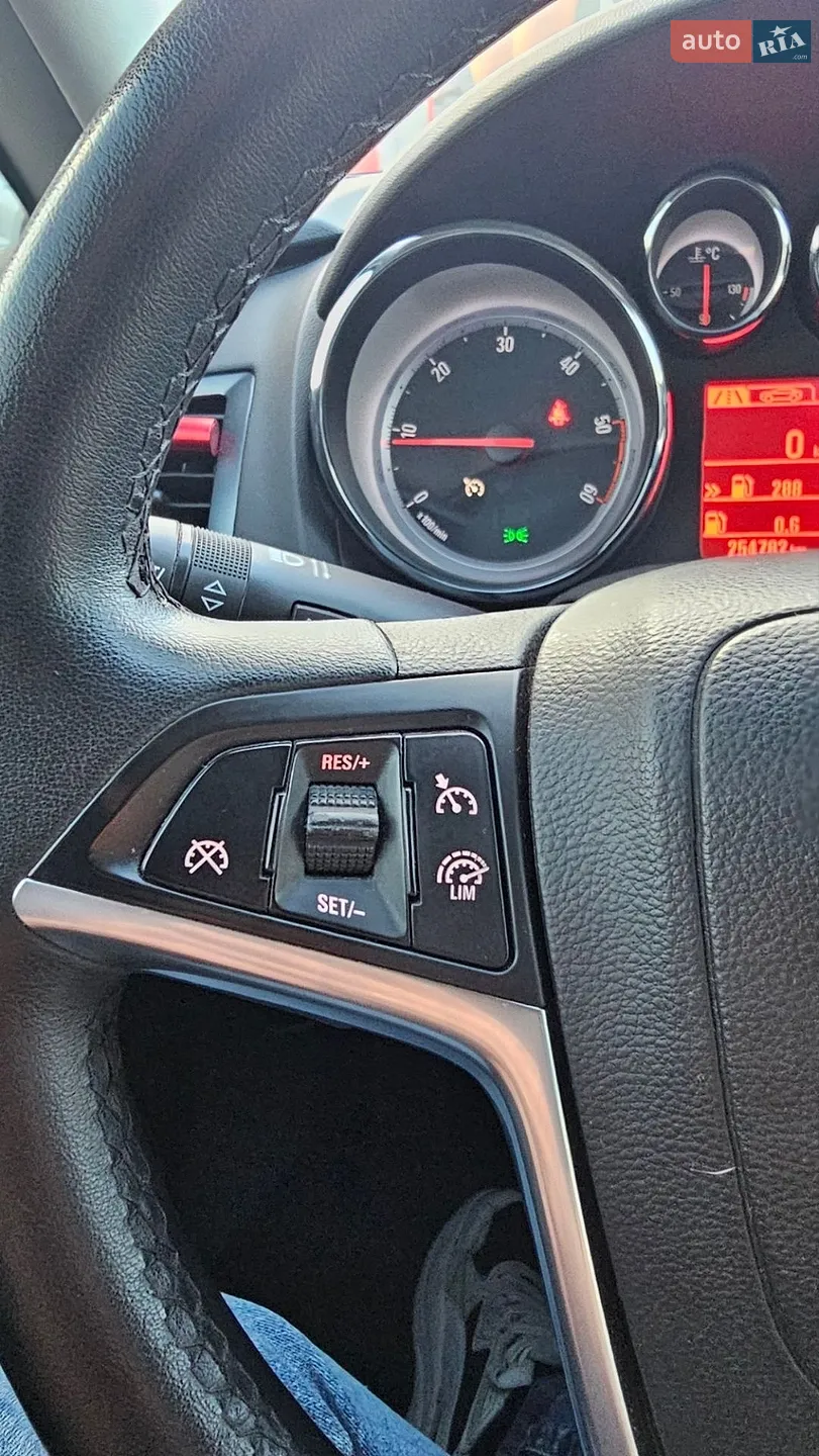 2013 Opel Astra - мініатюра 21