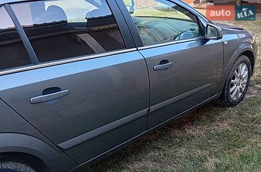 Универсал Opel Astra 2005 в Хотине
