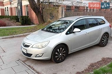 Універсал Opel Astra 2011 в Ковелі