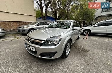 Универсал Opel Astra 2006 в Днепре