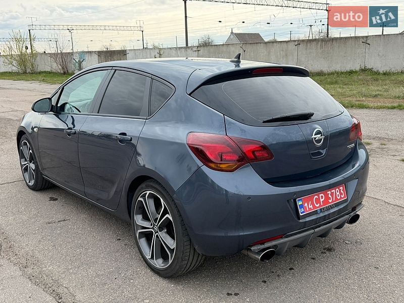 Хэтчбек Opel Astra 2009 в Попельне