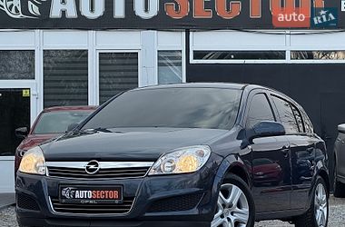 Хэтчбек Opel Astra 2008 в Харькове