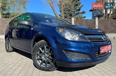 Універсал Opel Astra 2009 в Луцьку
