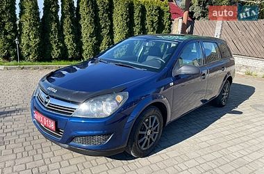 Універсал Opel Astra 2009 в Луцьку