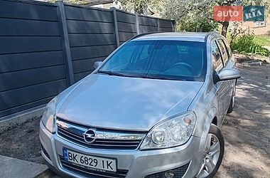 Универсал Opel Astra 2009 в Ровно