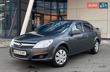 Седан Opel Astra 2012 в Києві