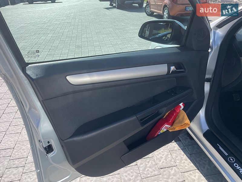 Универсал Opel Astra 2007 в Львове