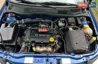 Седан Opel Astra 2006 в Черкассах