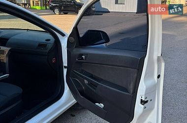 Універсал Opel Astra 2010 в Івано-Франківську