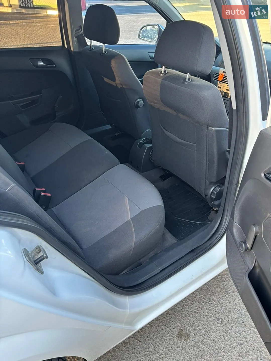 2010 Opel Astra - мініатюра 15