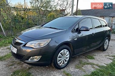 Универсал Opel Astra 2011 в Коломые