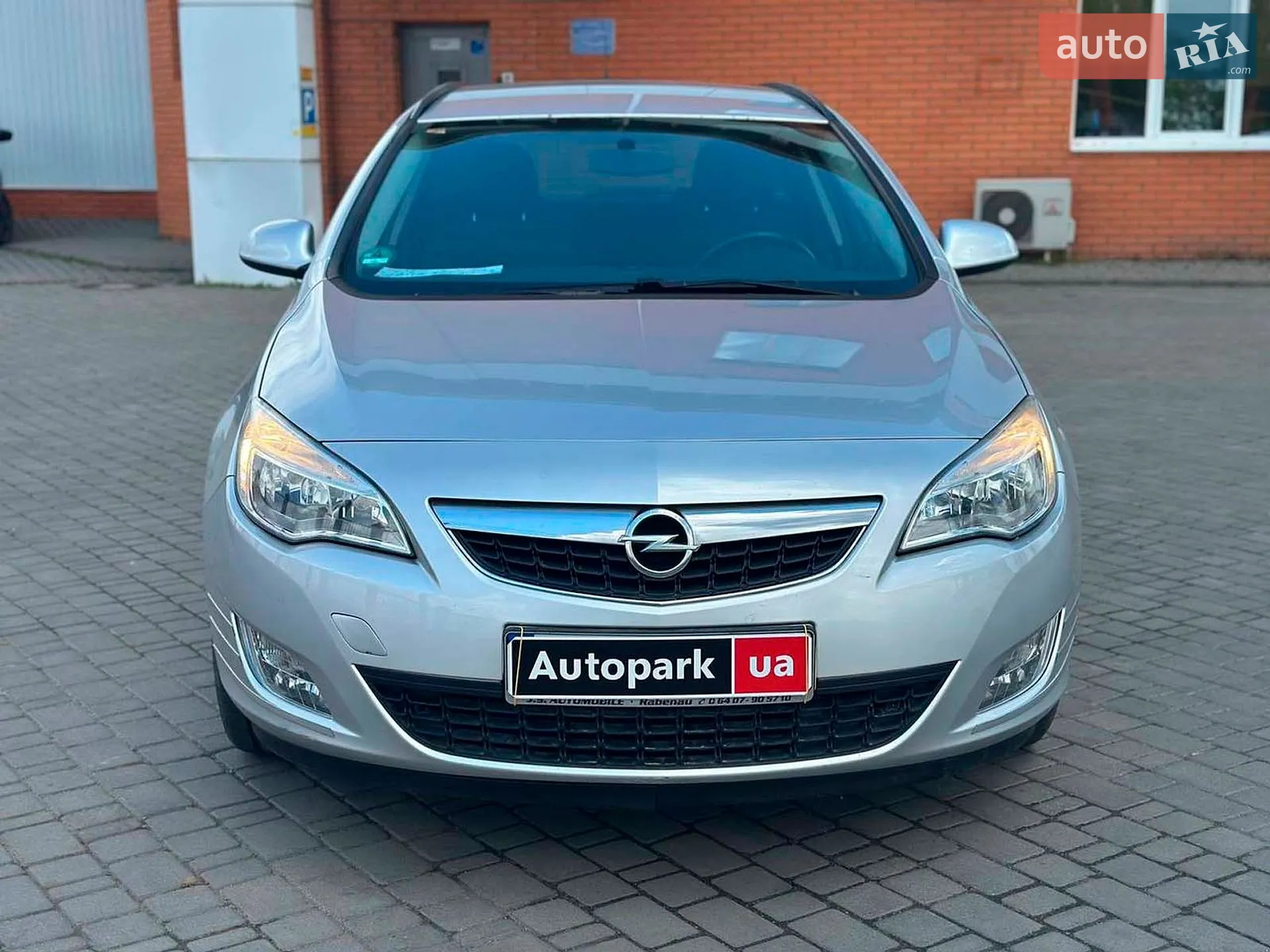 2011 Opel Astra - мініатюра 2