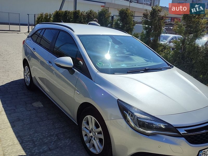 Универсал Opel Astra 2018 в Трускавце